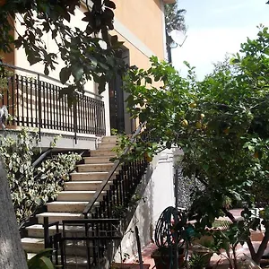 https://casalello.taorminaitalyhotels.com