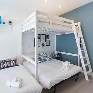 apartment-via-padova-151.it-lombardy.com/